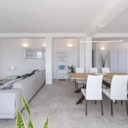 Villa Montefalcone 8 By Marche *