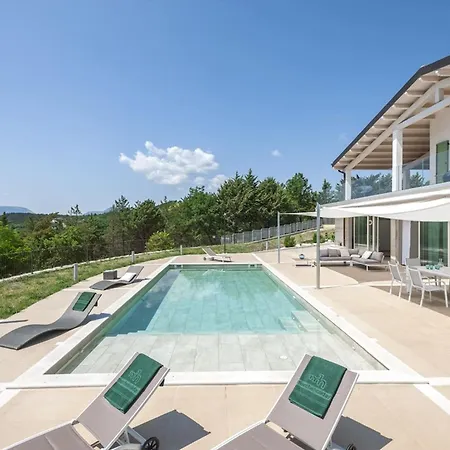 Montefalcone 8 By Marche Acqualagna