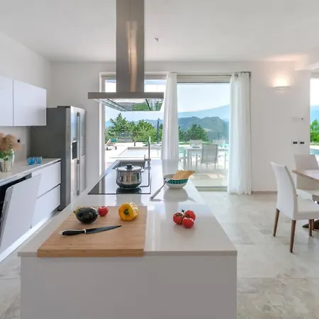 Montefalcone 8 By Marche Acqualagna