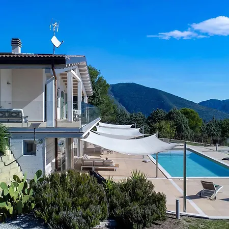 Montefalcone 8 By Marche Villa