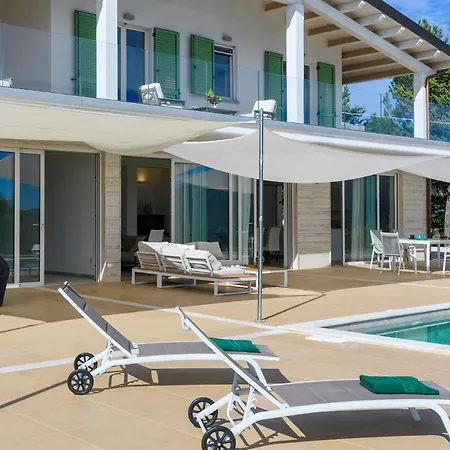 Montefalcone 8 By Marche